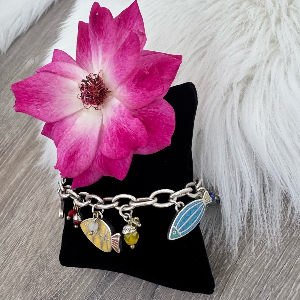 🎏🐠 BRIGHTON Retired Multicolor Fish Charm Bracelet Adjustable RARE FIND - Picture 5 of 6